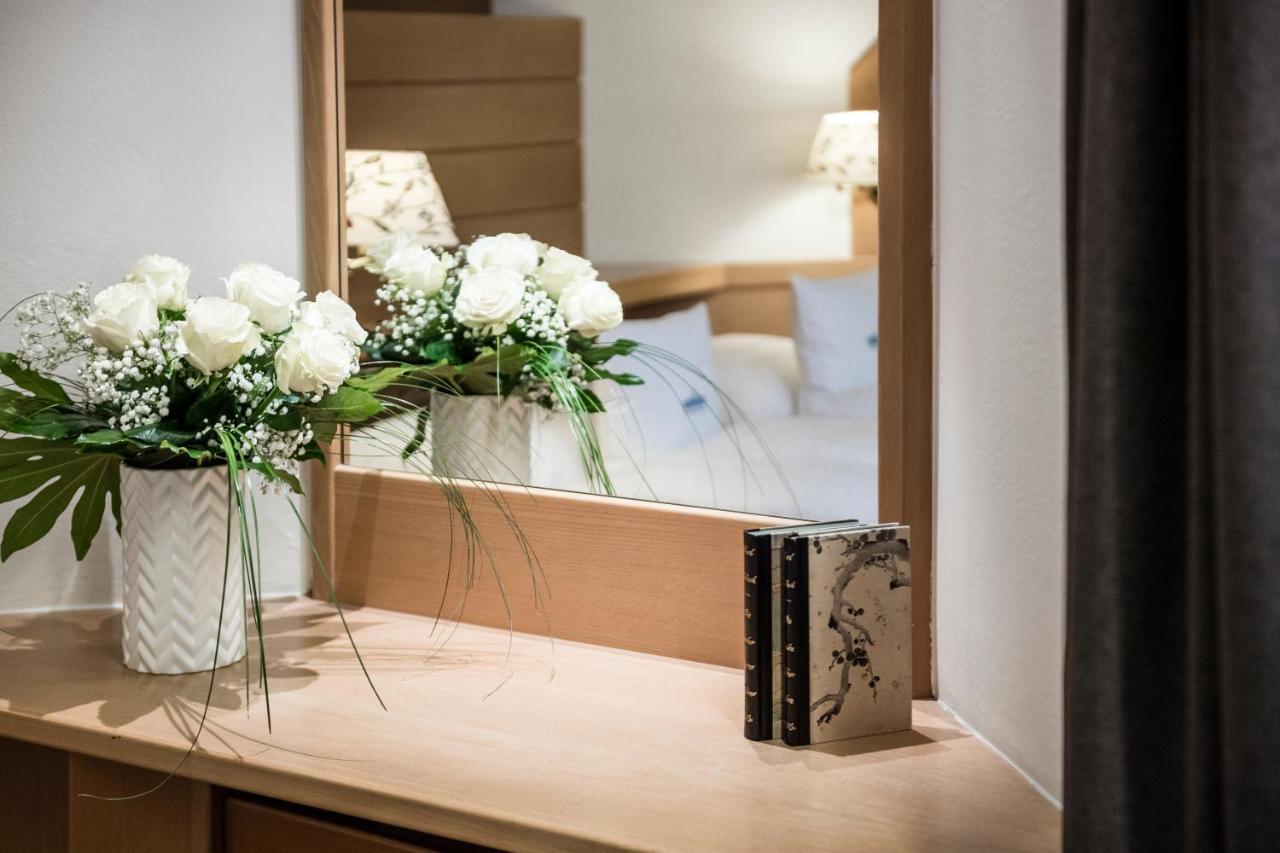 Ferien & Wellnesshotel Windschar Brunico Ngoại thất bức ảnh