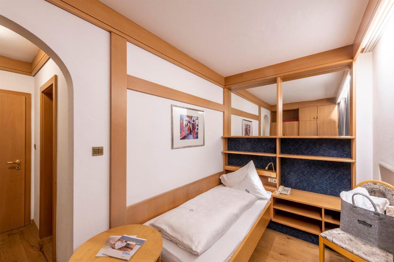 Ferien & Wellnesshotel Windschar Brunico Ngoại thất bức ảnh