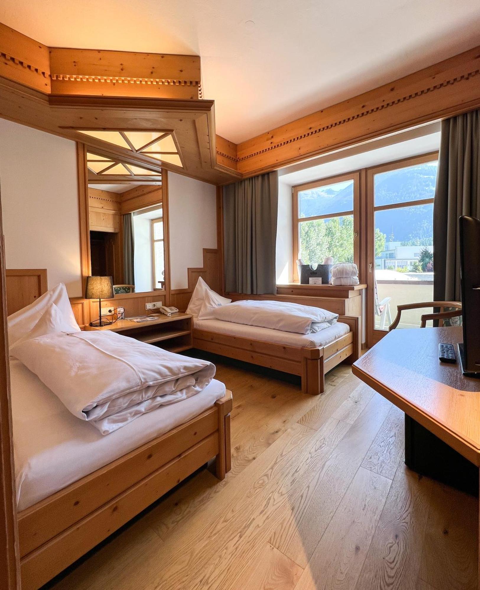 Ferien & Wellnesshotel Windschar Brunico Ngoại thất bức ảnh