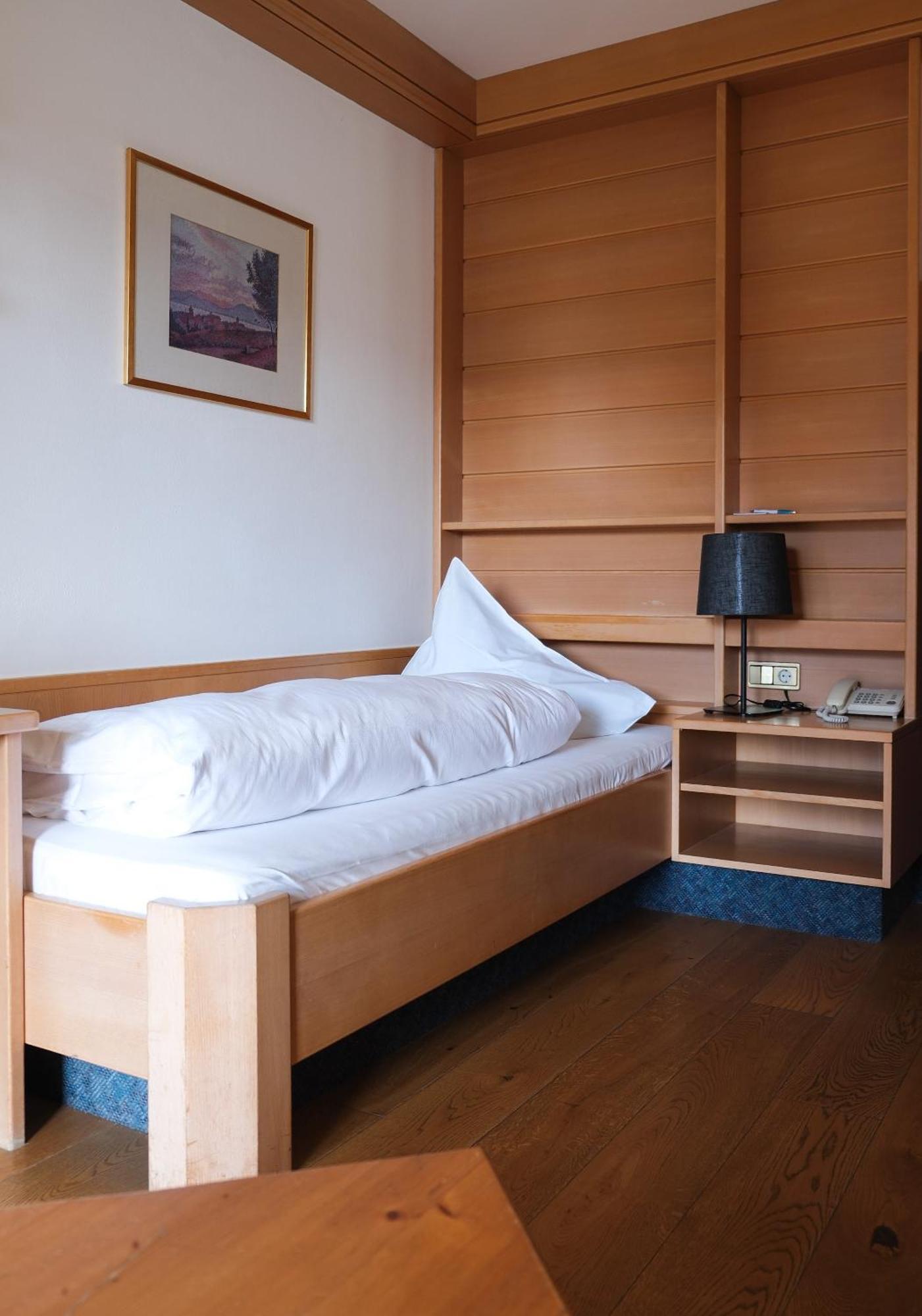 Ferien & Wellnesshotel Windschar Brunico Ngoại thất bức ảnh