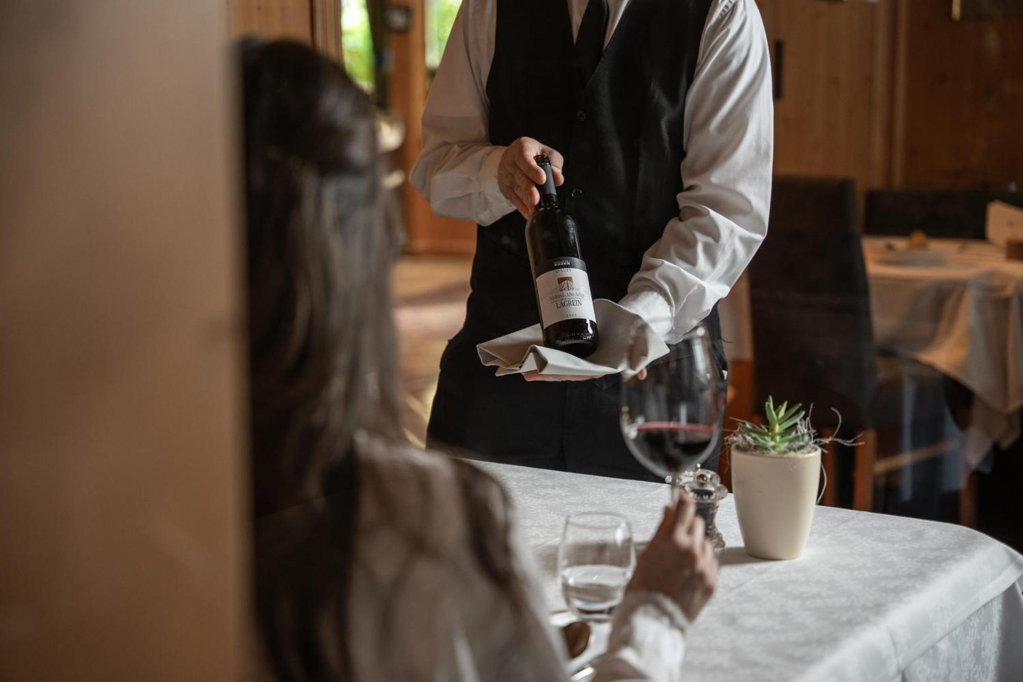 Ferien & Wellnesshotel Windschar Brunico Ngoại thất bức ảnh