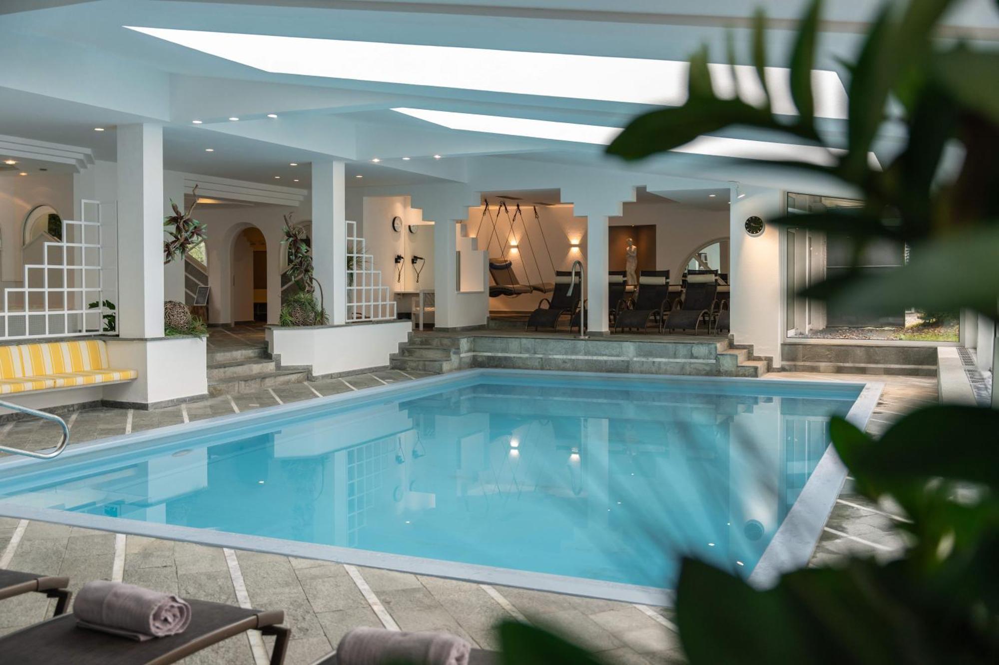 Ferien & Wellnesshotel Windschar Brunico Ngoại thất bức ảnh